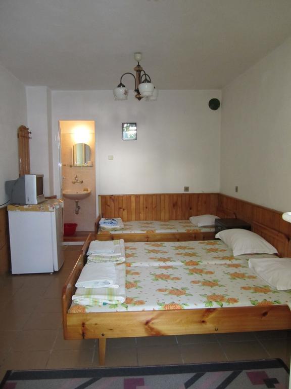 Central Guesthouse Nesebar Exterior photo