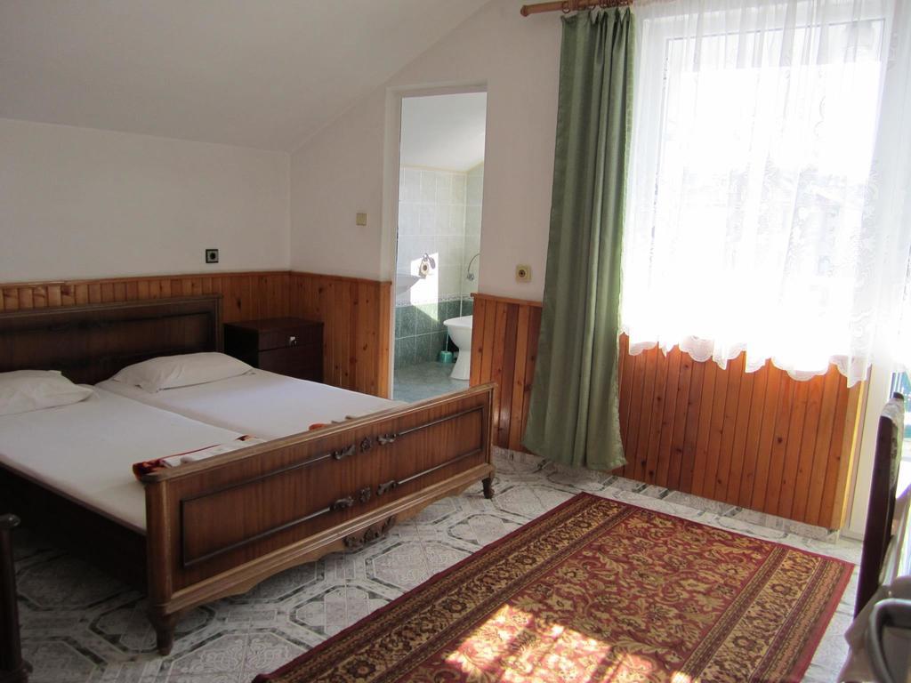 Central Guesthouse Nesebar Exterior photo